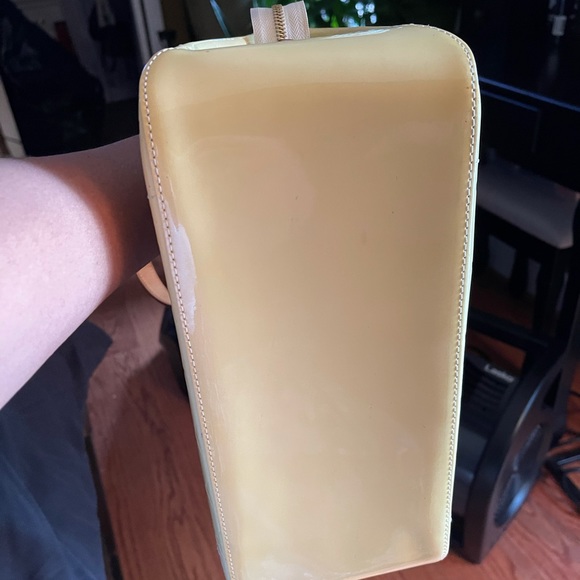 Authentic LV Yellow Vernis Patent Leather Rosewood Mini Shoulder Bag - Picture 7 of 16